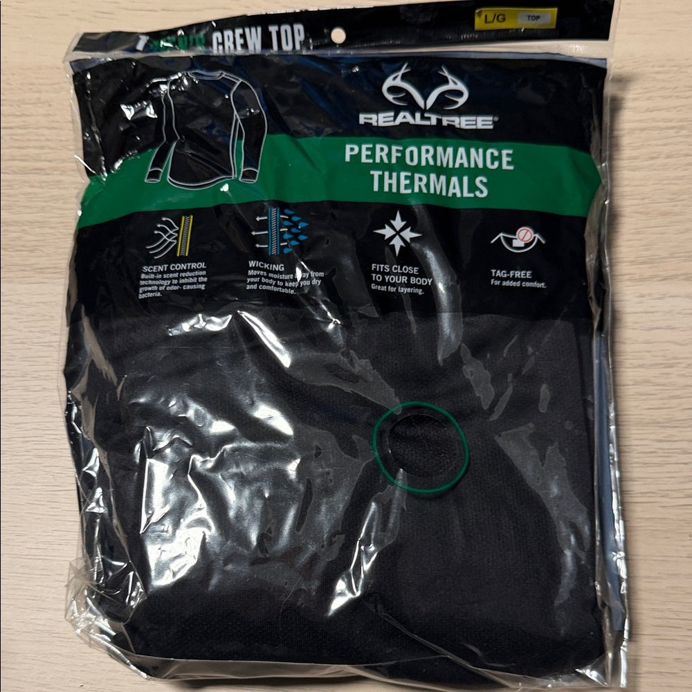 Realtree Black Performance Thermal Crew Top
